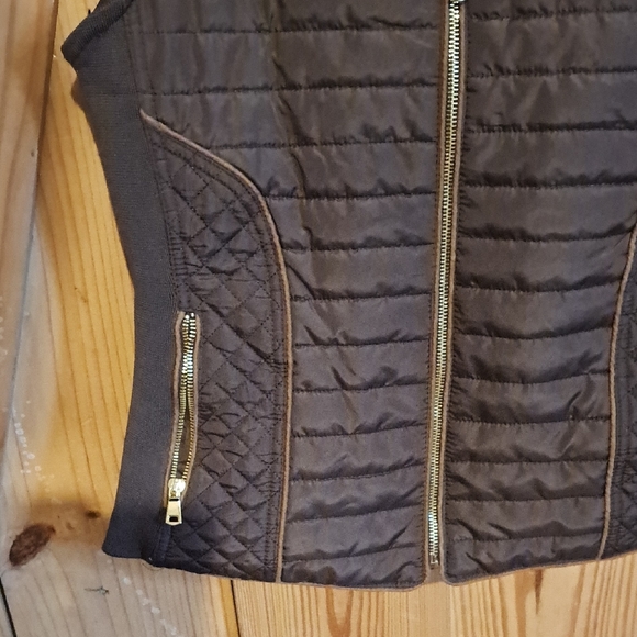 YMI Women's Quilted Brown Vest - Picture 2 of 5